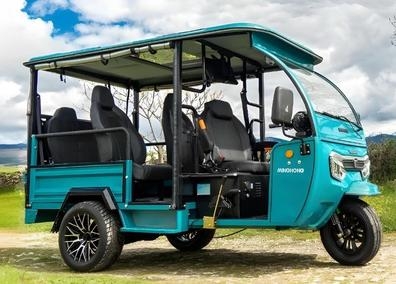 Guía turístico en Tuk tuk por Madrid