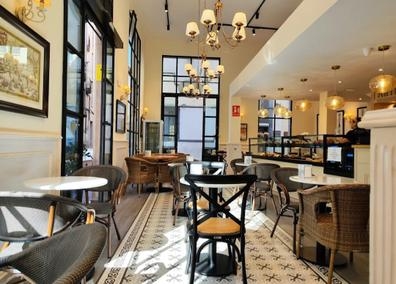 ? Se Busca Dependienta para Cafetería!!
