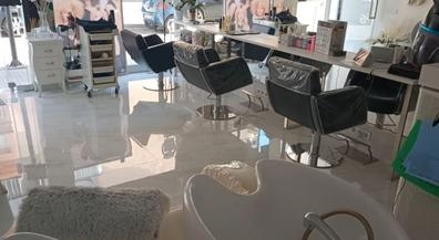 Oficial en Peluquería