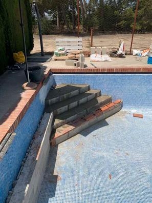 se necesita alicatador de piscina