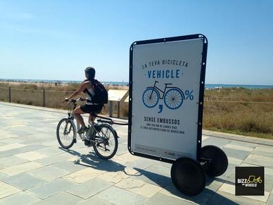 Conductor de bici para publicidad
