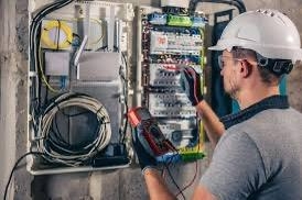 ELECTRCISTA/TECNICO TELECOMUNICACIONES