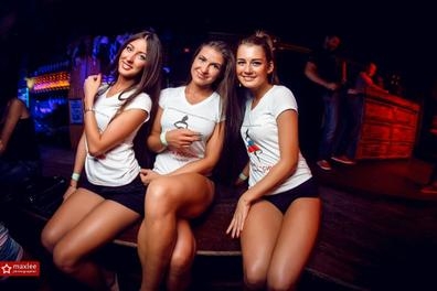 Chicas para disco
