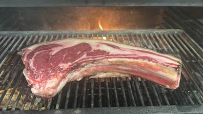 AYUDANTE DE COCINA Y OFICE