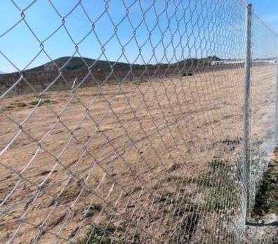 colocación de vallado para finca