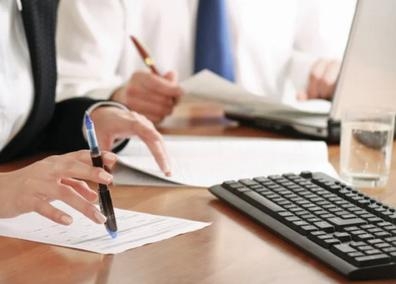 Empleado de agencia bancaria