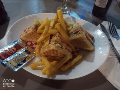 Equipo cocinera con ayudante