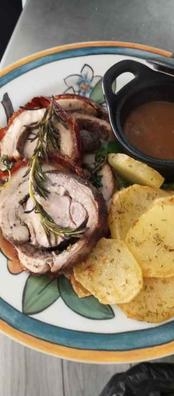 COCINERO Y AYUDANTE DE COCINA