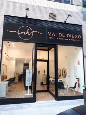 Oficial de Peluquería