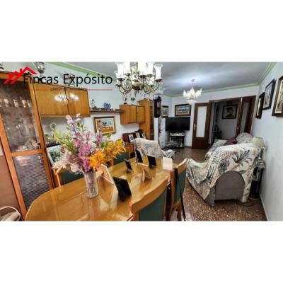 SE VENDE PISO