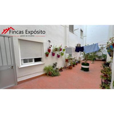 SE VENDE PISO