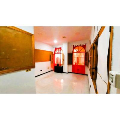 Alquiler local oficina 40 m2 playa Torrevieja