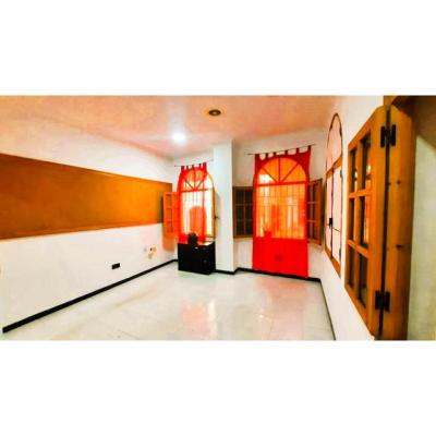 Alquiler local oficina 40 m2 playa Torrevieja