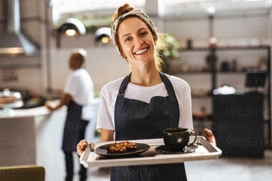 Se necesita camarera para restaurante