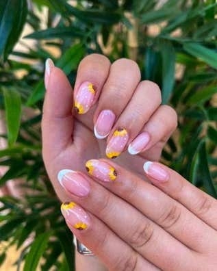 Se busca Manicurista – Cinderella Nails