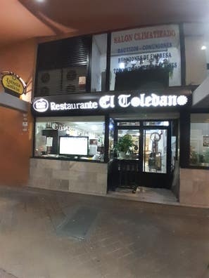 ¡SE BUSCA CAMARERO/A CON EXPERIENCIA