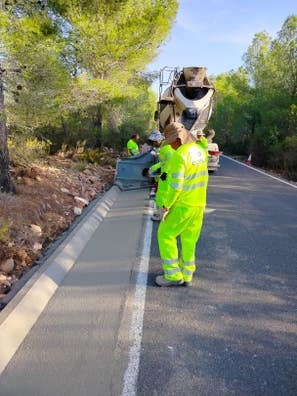 OFICIAL Y PEÓN DE OBRA
