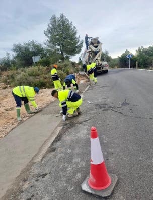 OFICIAL Y PEÓN OBRA