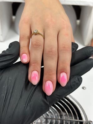 MANICURISTA