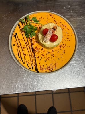 Señora de limpieza y apoyo en cocina