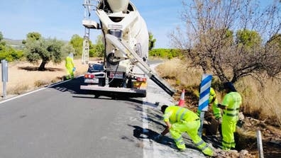 OFICIAL Y PEÓN DE OBRA