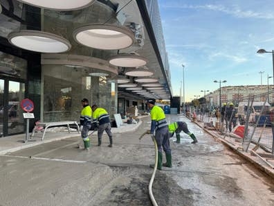 OFICIAL Y PEÓN DE OBRA