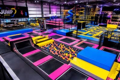 gran parque de trampolines