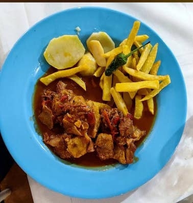 buscamos ayudante de cocina o camarero/a