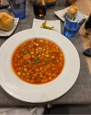 Se necesita ayudante de cocina