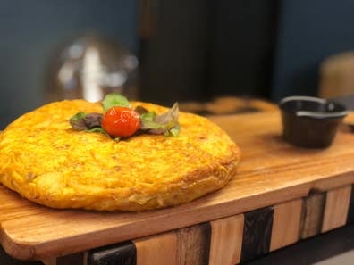Cocinero o ayudante de Cocina
