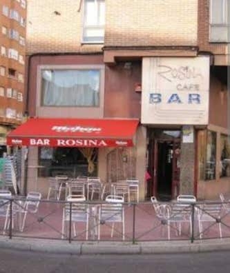 Camarero/a