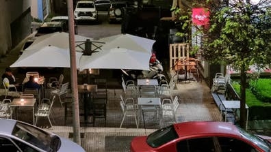 Camarera para bar