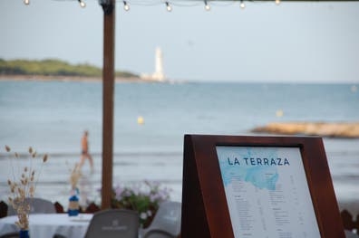 Se busca camarero/a para temporada