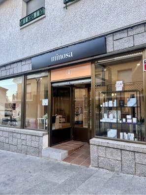Esteticista o manicurista