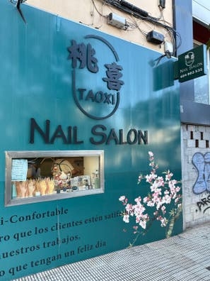 Contratación de técnicos de uñas