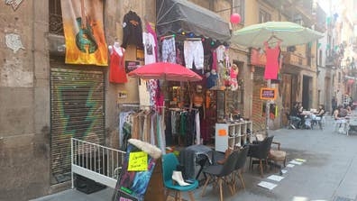 CHICA se necesita en tienda de ropa