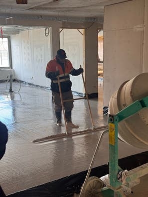 Comercial para Obras y Mortero Autonivel