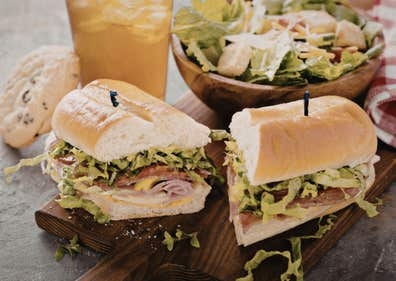 SE BUSCA AYUDANTE DE COCINA