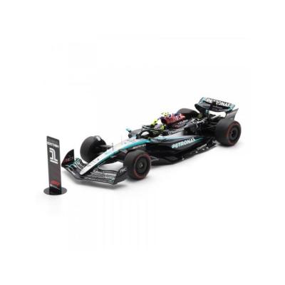 Spark Mercedes F1 W15 w. Flag