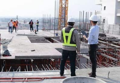 PEÓN OBRA con (Permiso de conducir)