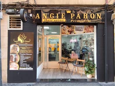 Se arrienda puesto de uñas y de Barbero