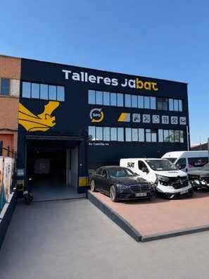 Empleo para mecanico de 1ra y pintores