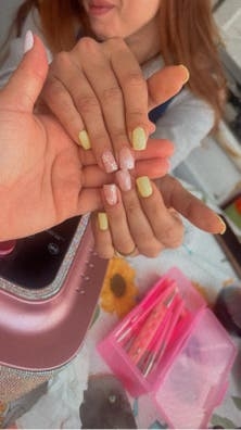 Manicura y pedicura