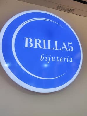 Se busca Dependienta
