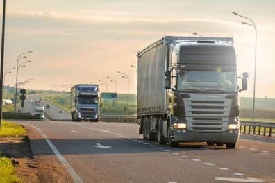 BUSCO AUTONOMOS CON RIGIDO EN MADRID