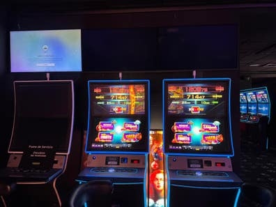 chica para salón de juegos y apuestas