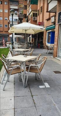 camarero terraza