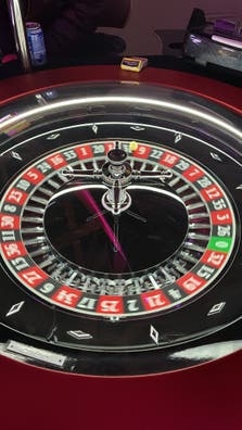 Operadora de salón de juegos