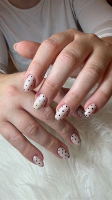 MANICURISTA