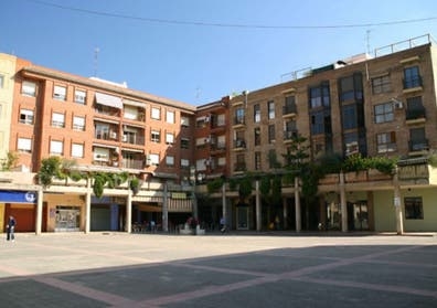 Camarero/a y pinche de cocina MELIANA